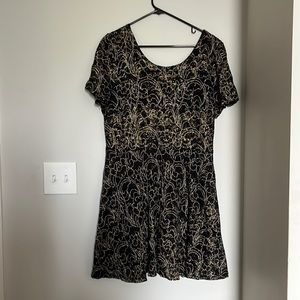 Forever 21 Plus Size Black and Gold Lace Dress!